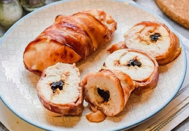 Roladki ze śliwkami