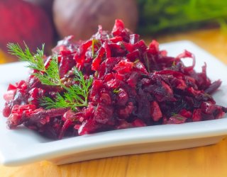 Prosta sałatka z buraków gotowanych