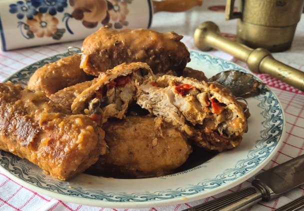 Roladki schabowe nadziewane serem, papryką i pieczarkami