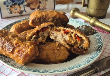 Roladki schabowe nadziewane serem, papryką i pieczarkami