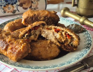 Roladki schabowe nadziewane serem, papryką i pieczarkami