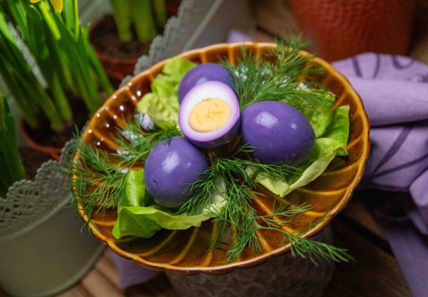 Fioletowe jajka według Ewy Wachowicz