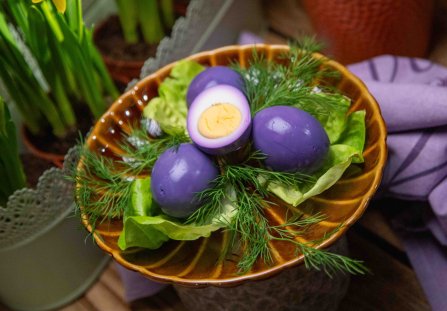 Fioletowe jajka według Ewy Wachowicz