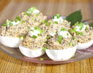 Jajka faszerowane porem i pieczarkami