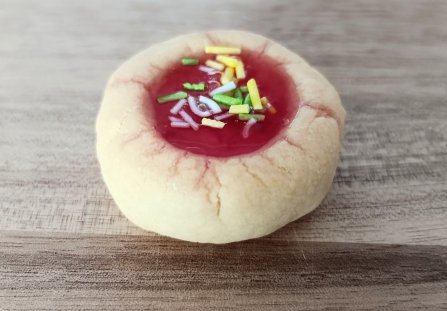 Ciastka z galaretką i posypką