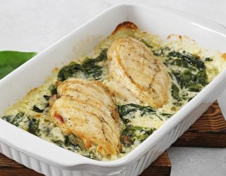 Piersi z kurczaka w sosie szpinakowym