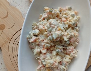 Klasyczna sałatka warzywna