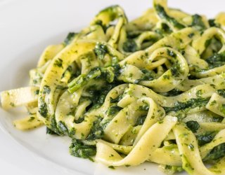 Makaron tagliatelle ze szpinakiem i sosem gorgonzola