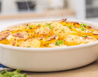 Zapiekanka z białej kiełbasy