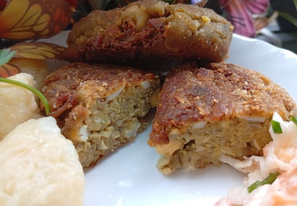 Kotleciki jajeczno-pieczarkowe