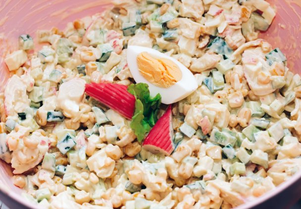 Sałatka z surimi