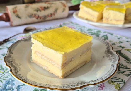 Sernik gotowany cytrynowy