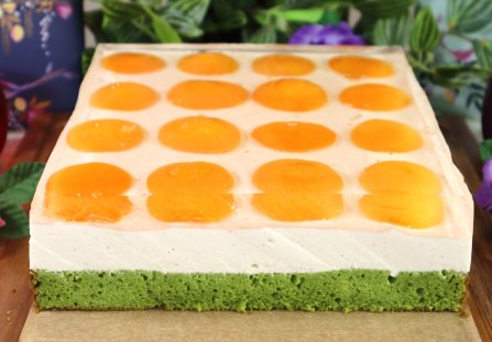 Sernik jajko sadzone na biszkopcie