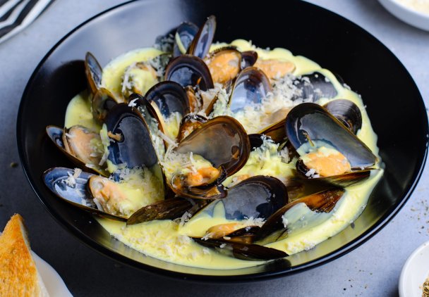 Mule w sosie maślanym