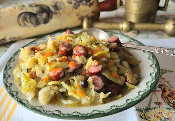Wiosenna kapusta duszona