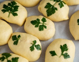 Bułeczki z ziołowym farszem