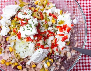 Sałatka z tuńczykiem i fetą