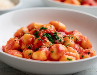 Kopytka w sosie pomidorowym