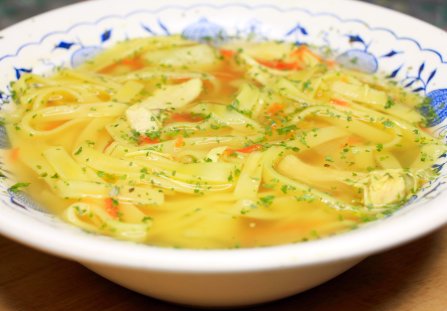 Rosół z pieczonych warzyw