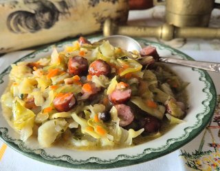 Wiosenna kapusta duszona