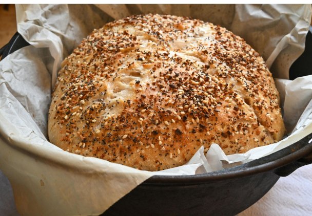 Chleb na zakwasie, który „piecze się sam"