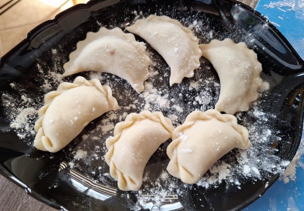 Pierogi z mięsem – domowy przepis
