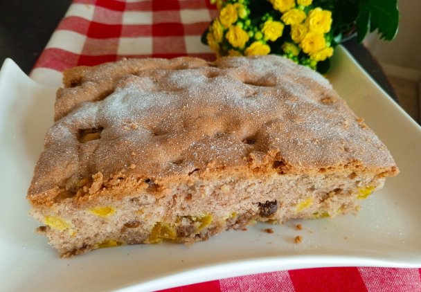 Ciasto cynamonowe z cukinią ze słoika