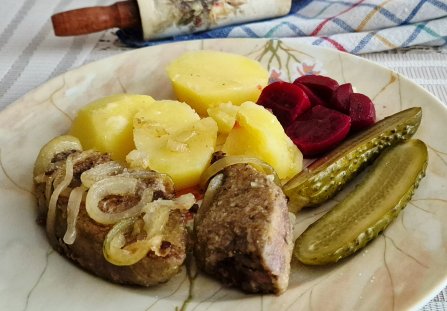 Wątróbka wieprzowa z cebulą