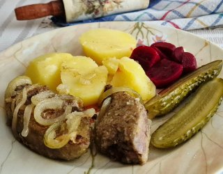 Wątróbka wieprzowa z cebulą