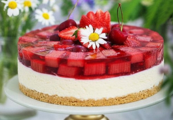 Sernik na zimno z rabarbarem