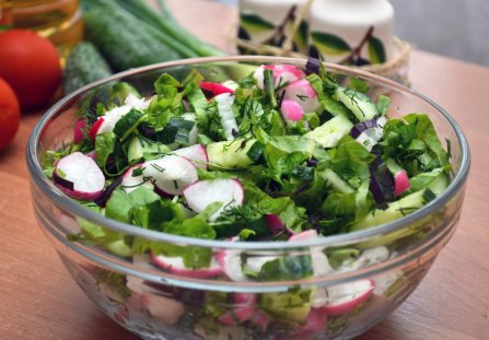 Surówka z rzodkiewki i koperku