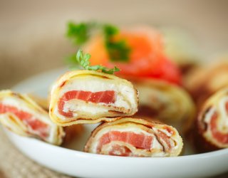 Naleśniki z łososiem i serem