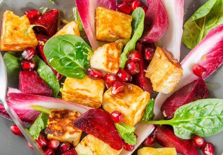 Sałatka z halloumi i granatem