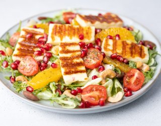 Sałatka z serem halloumi
