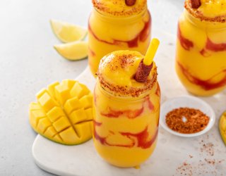Słodkie mango w pikantnym wydaniu. Tajemnica meksykańskiej przekąski "mangonada"