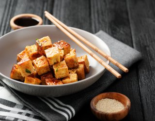 Sekrety dobrego tofu – jak je doprawiać i przygotowywać?