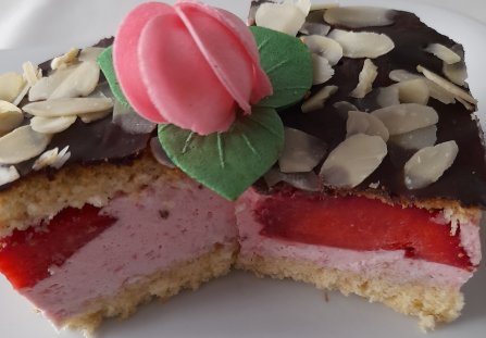 Migdałowo - truskawkowy smak