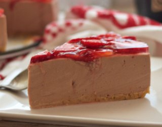 Ciasto piankowe z truskawkami bez pieczenia