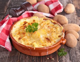Nie wyrzucaj zimnej karkówki i warzyw z wczorajszego grilla. Zrobisz z nich pyszne śniadanie i obiad