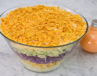 Sałatka z chipsami tortilla
