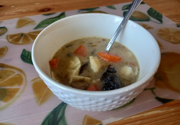 Zupa grzybowa  z makaronem łazanki