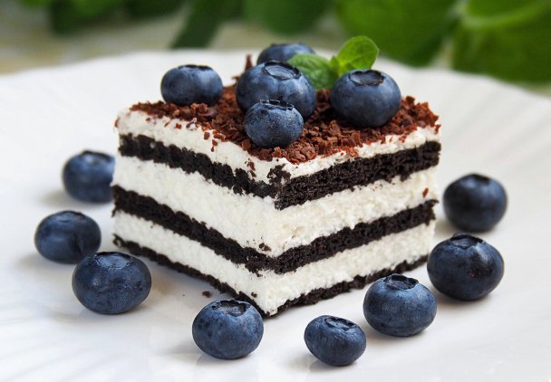 Mleczna kanapka Oreo z borówkami