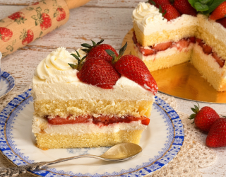 Tort truskawkowy