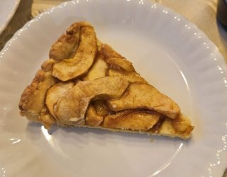 Tarta z jabłkami.