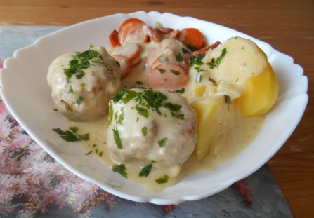 Pulpety w sosie śmietanowym