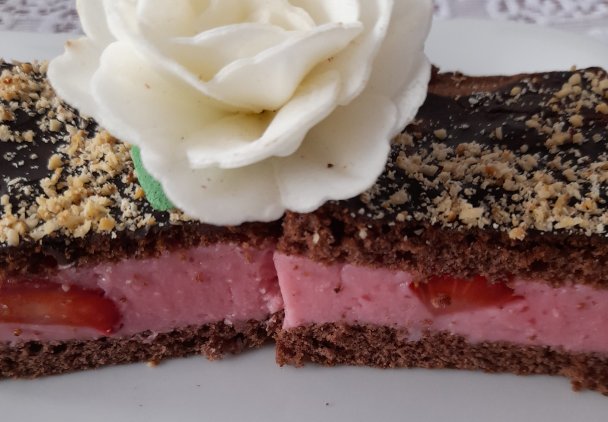 Truskawkowa kanapka