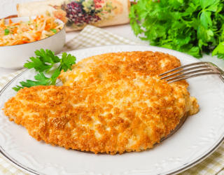 Kotlety z kurczaka w panierce z panko.