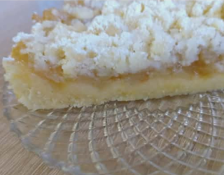 Tarta z prazonymi jablkami i kruszonka