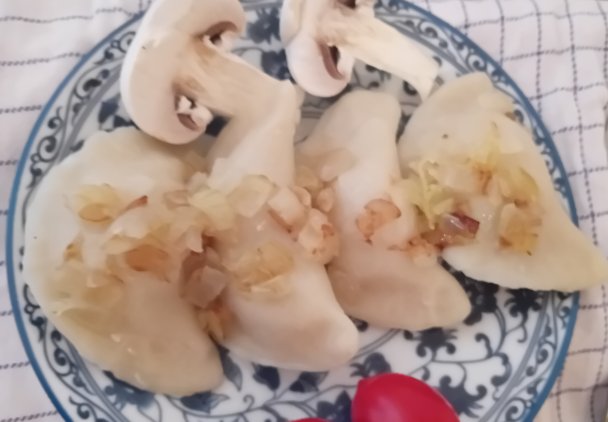 Pierogi z pieczarkami
