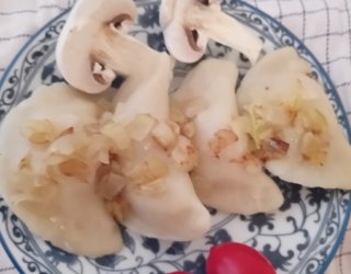 Pierogi z pieczarkami